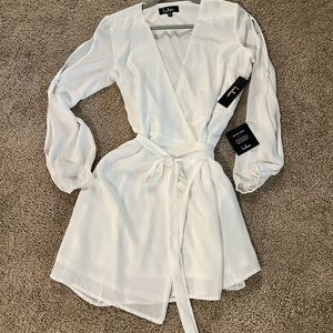 White Lulu’s Wrap Dress NWT!